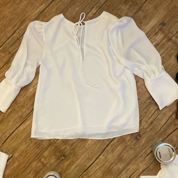 Essue Women's Tie On Back Long Sleeve Blouse White Size Small - Picture 2 of 5